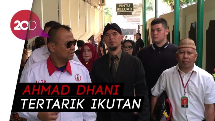 Ahmad Dhani Akan Ikut CFD Pakai Kaos #2019GantiPresiden