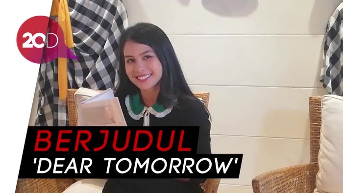 Selamat! Buku Pertama Maudy Ayunda Telah Lahir