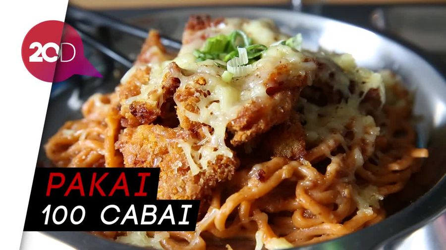 Sensasi Unik Makan Mie Super Pedas di Dalam Penjara