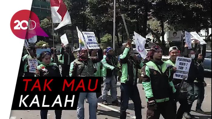 Abang Ojol Ikutan Aksi May Day 2018