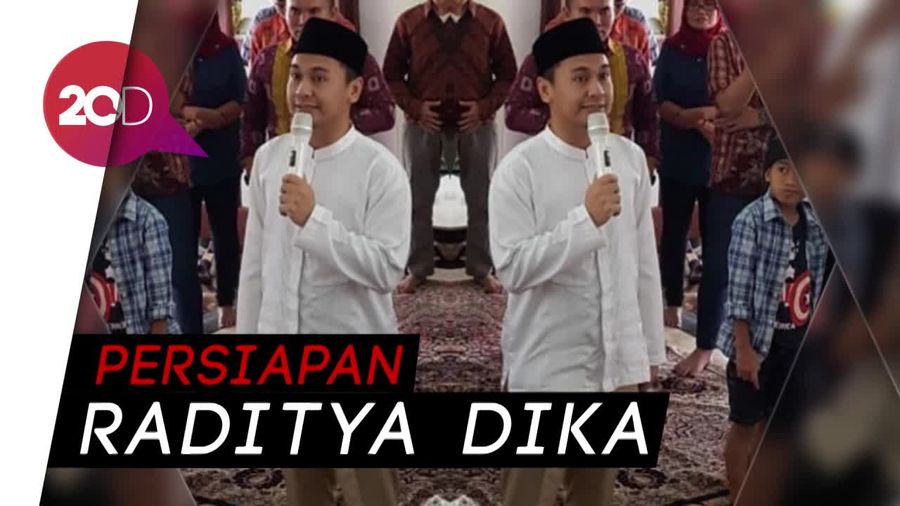 Gelar Pengajian, Raditya Dika Siap Lepas Masa Lajang
