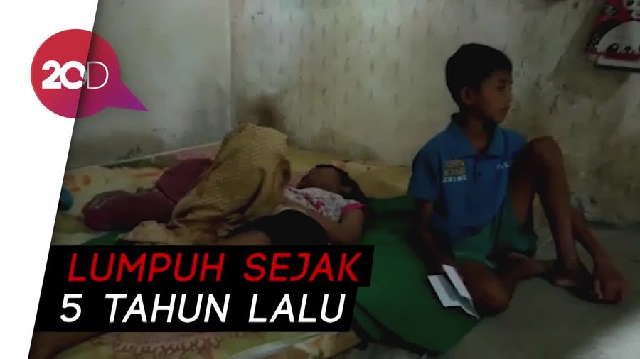  Bocah 10 Tahun Rela Tak Sekolah Demi Merawat Sang Ibu