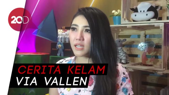 Via Vallen Sempat Ngamen dan Ditangkap Satpol PP