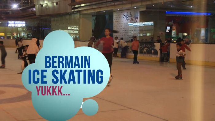 Asyiknya Main Ice Skating  Bareng Bunda Tia  dan Bunda Olla