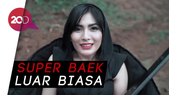 Nyaman di Penjara, Angela Lee Curhat di Instagram