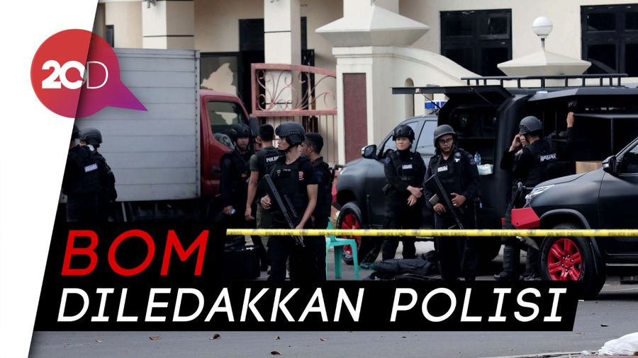 Sambil Sandera Polisi, Napi Teroris Juga Rakit Bom