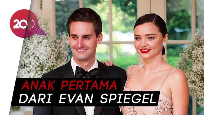 Selamat! Miranda Kerr Lahirkan Anak Laki-laki
