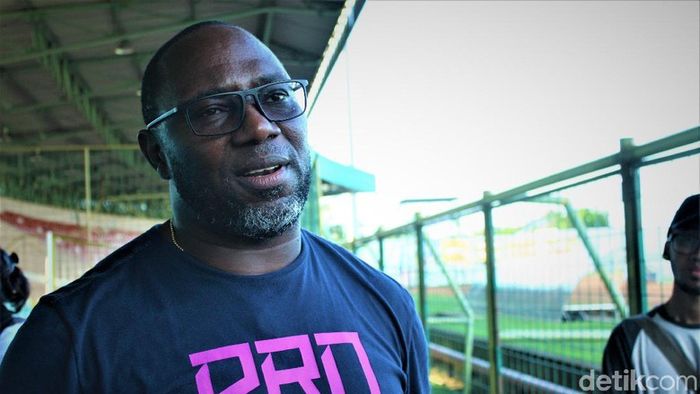 This or That, Jackson F. Tiago Pilih Guardiola atau Mourinho