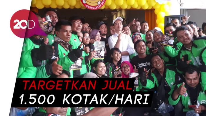 Baru Dibuka, Gerai Sang Pisang Kaesang Diserbu Pembeli 