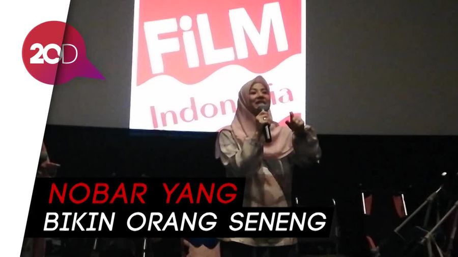 Natasha Rizki Ajak Anak-anak Rehabilitasi RSCM Nobar