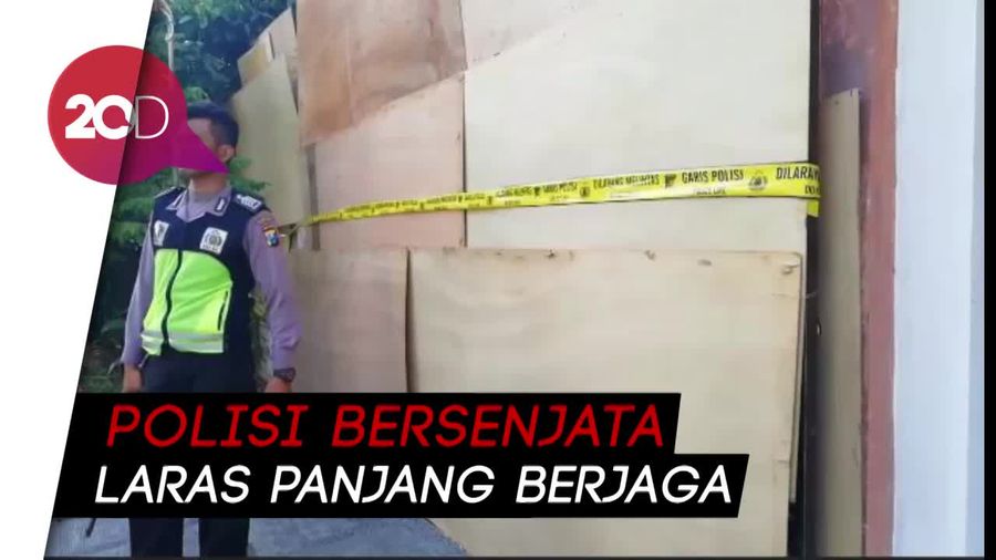 Polisi Bersenjata Kawal Rumah Dita, Bomber Gereja Surabaya