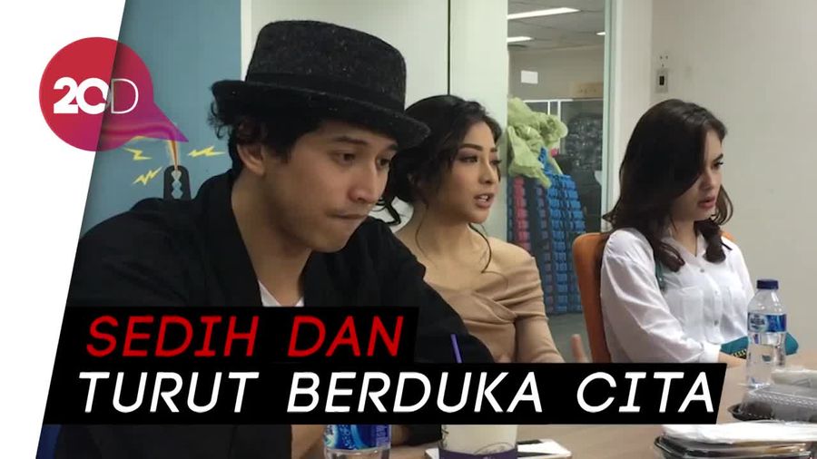Para Selebriti Ini Kecam Aksi Teror Bom di Surabaya