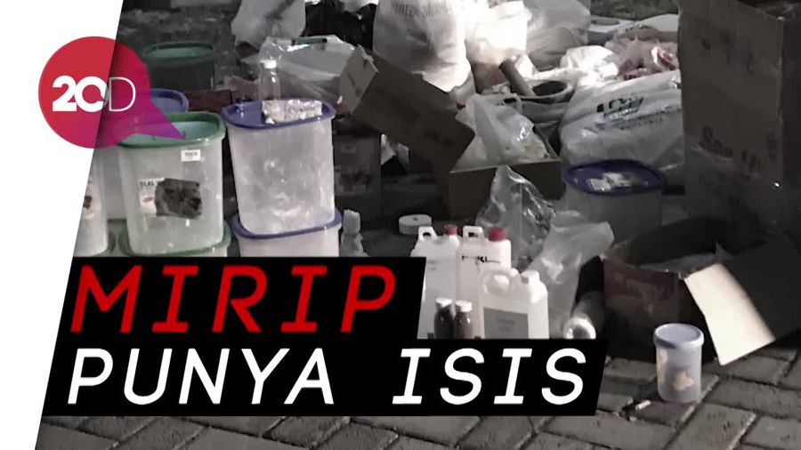 The Mother of Satan, Bom Teror di Jawa Timur