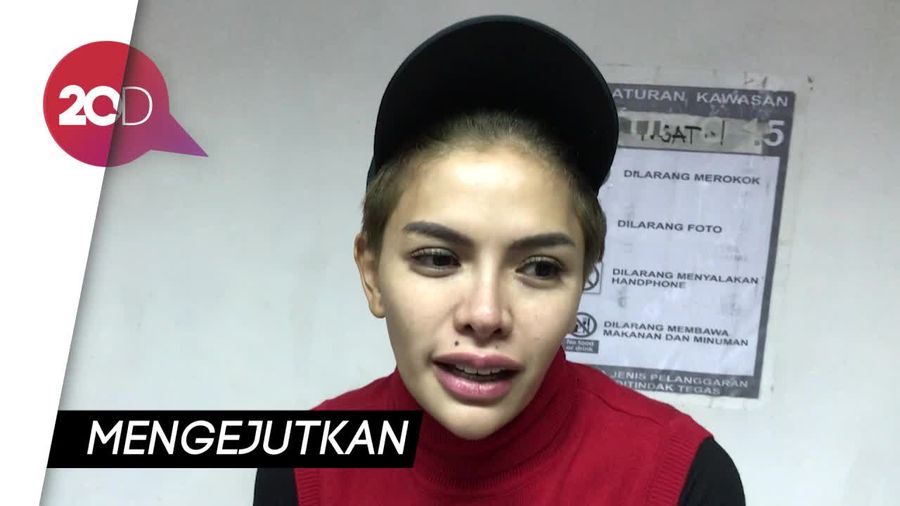 Nikita Mirzani Sayangkan Tragedi Bom Surabaya