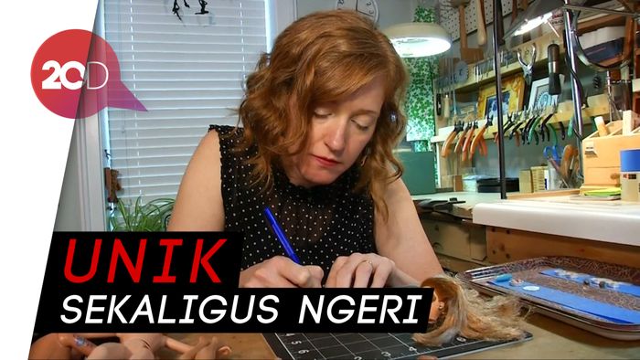Seniman Wanita Ini Mutilasi Boneka Barbie Jadi Perhiasan