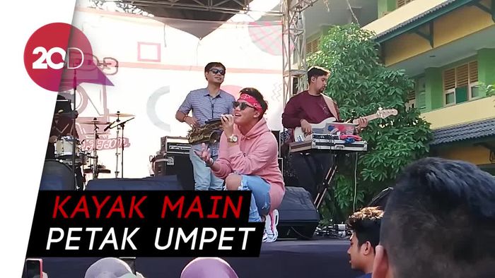 Rizky Febian Diam Seribu Bahasa Soal Gugatan Cerai Ibunya