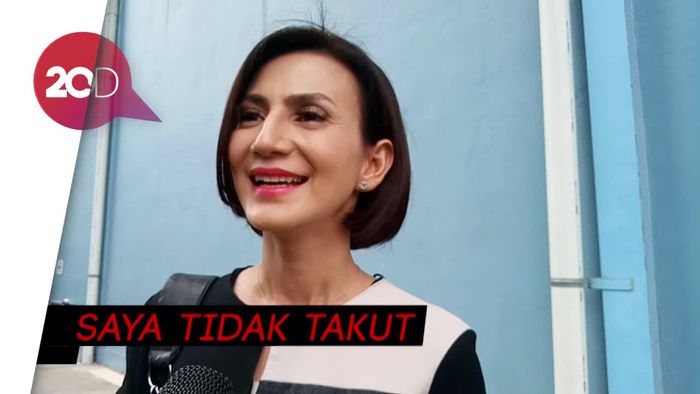 Ramai soal Teror Bom, Wanda Hamidah Tak Takut