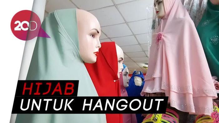 Ini Model Hijab yang Diminati Pembeli di Pasar Tanah Abang