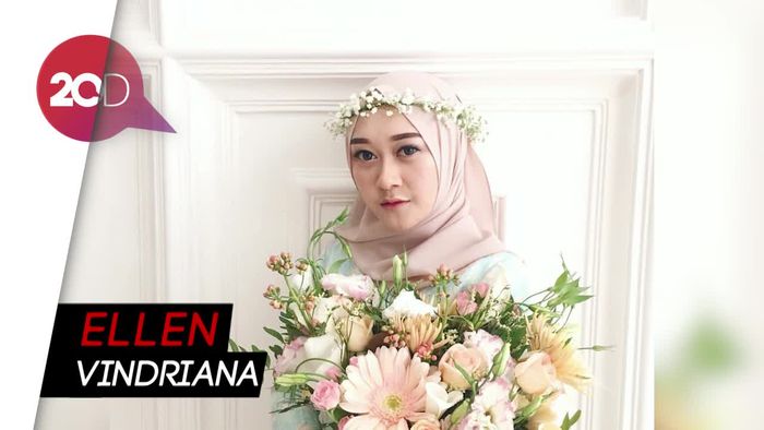 Gaya Berhijab Dosen Cantik Mantan Personil Cherrybelle