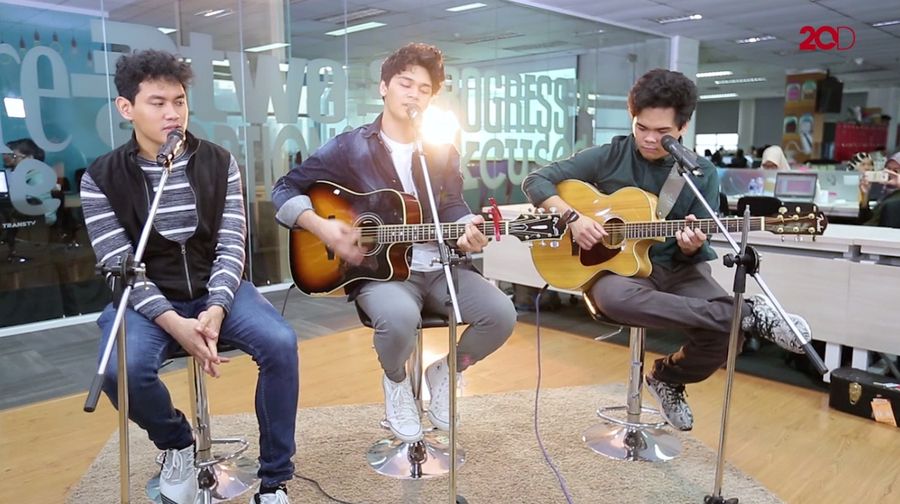 Curahan Hati The Overtunes Lewat Lagu Time Will Tell
