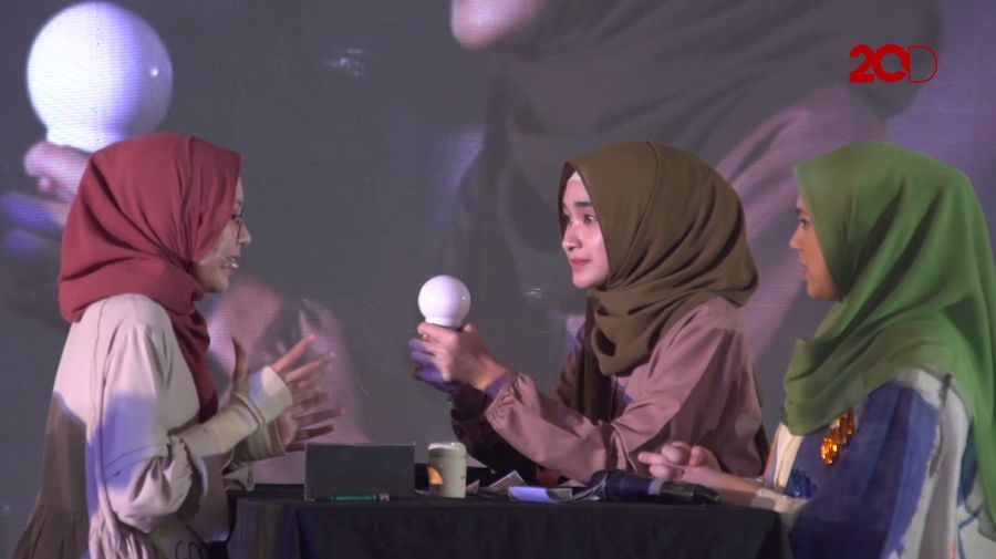 20 Besar Bandung - Mia Bawakan Kisah Islami dengan Hipnoterapi