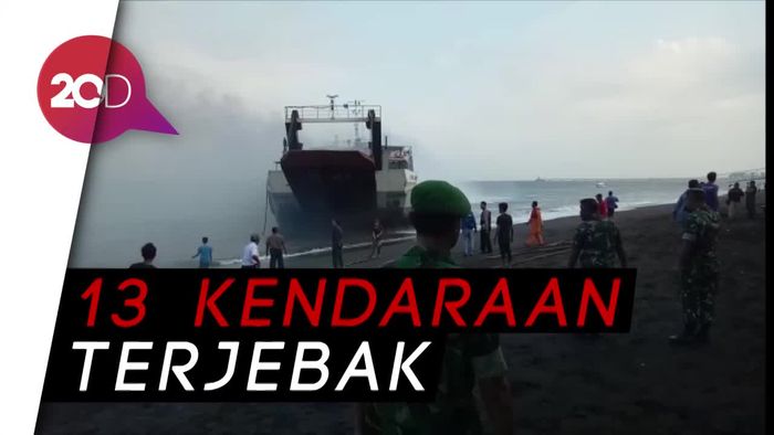 KMP Labrita Adinda yang Terbakar Berhasil Dipinggirkan
