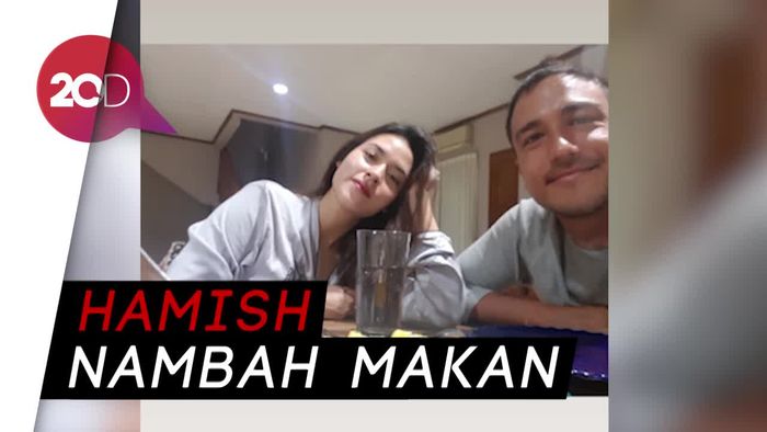 Begini Sahur Ramadan Pertama Raisa dan Hamish Daud