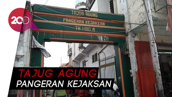 Masjid Tajuk Agung Peninggalan Saudara Ipar Sunan Gunungjati