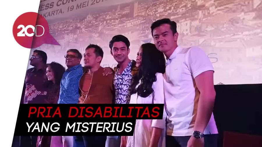 Reza Rahadian Perankan Pria Disabilitas di Film The Gift