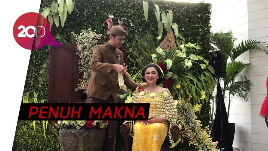 Hamil 7 Bulan, Vicky Shu Gelar Upacara Mitoni