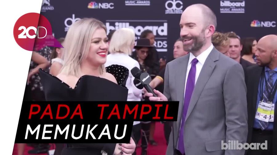 Intip Gaya Busana Selebriti di Billboard Music Awards 2018