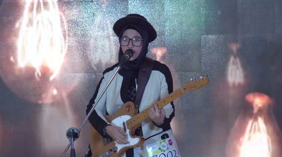 20 Besar Jakarta - Dinda Meriahkan Panggung Lewat Lagu Fix You 