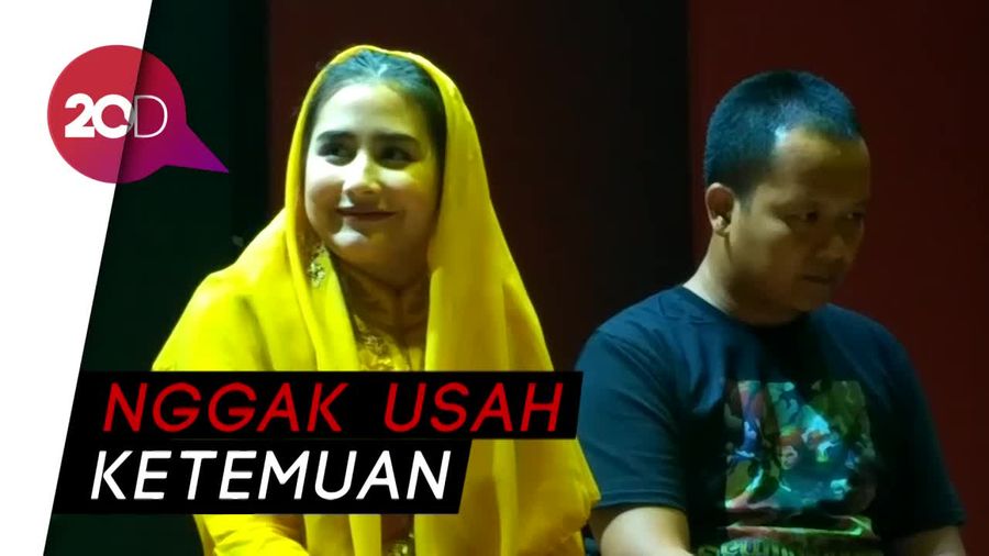 Fokus Ibadah, Prilly Latuconsina Puasa Ketemu Maxime