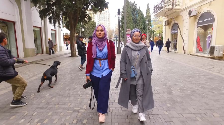Mencari Jejak Fashion Muslim di Azerbaijan