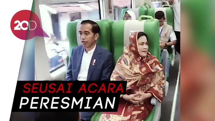 Saat Jokowi Jajal Kereta Bandara Minangkabau Express