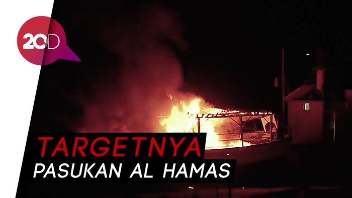 Serangan Udara Israel Hanguskan Kapal Bersandar di Gaza