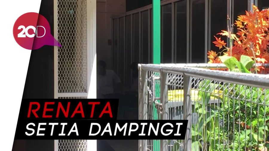 Ngobrol Santai Fachri Albar dan Renata Sebelum Sidang