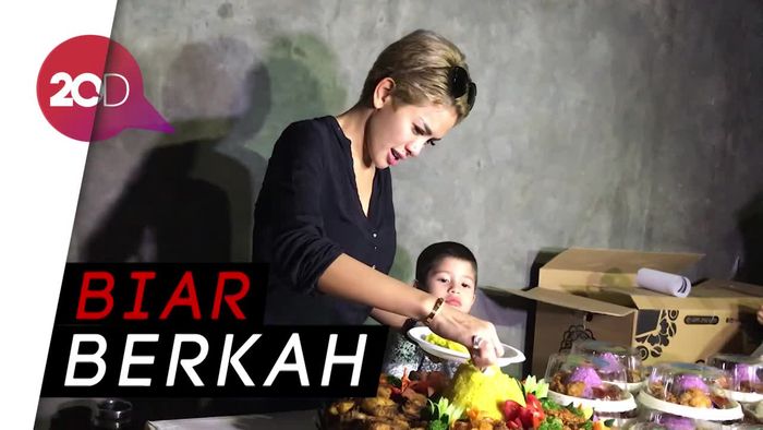 Nikita Mirzani Syukuran Rumah Baru