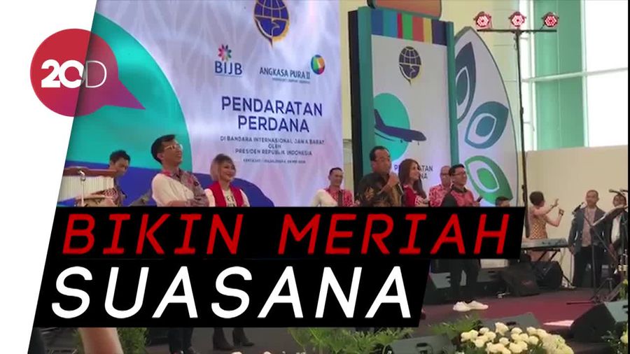 Nyanyian Menhub dan Lomba Orasi di Peresmian Bandara Kertajati