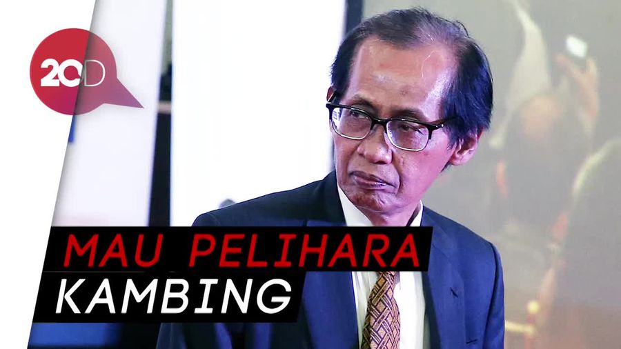 Pensiun, Artidjo Sang Algojo Koruptor Kembali Jadi Orang Desa