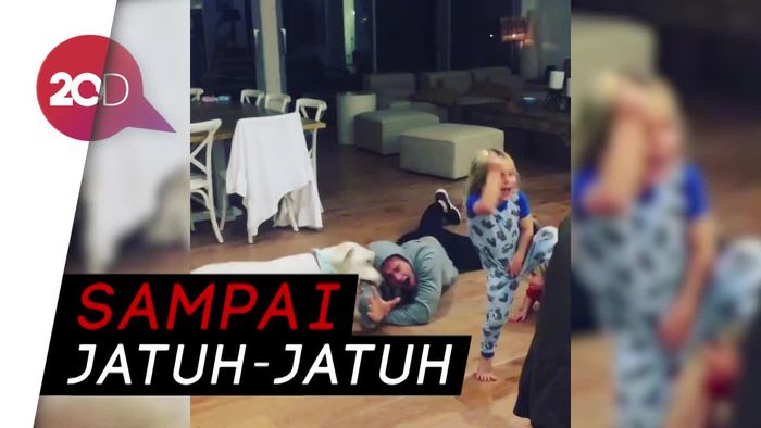 Bikin Ngakak! Lihat Aksi Chris Hemsworth Dance Wrecking Ball