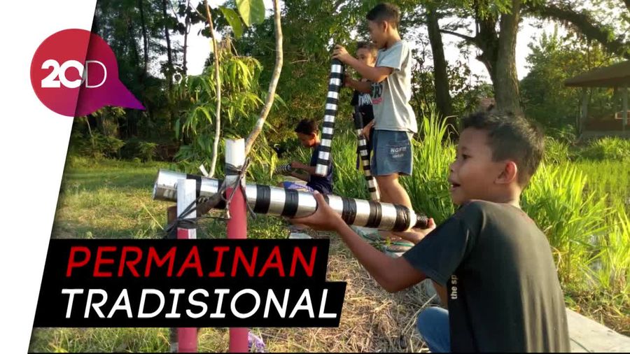 Keseruan Anak Desa Bringinan Bermain Basoka