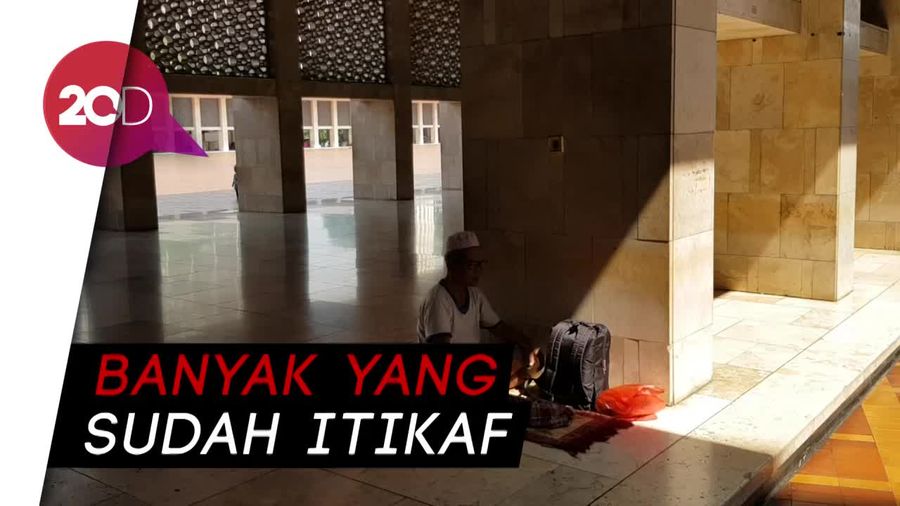 Hari Ke-10 Puasa, Jamaah Mulai Ramaikan Masjid Istiqlal 