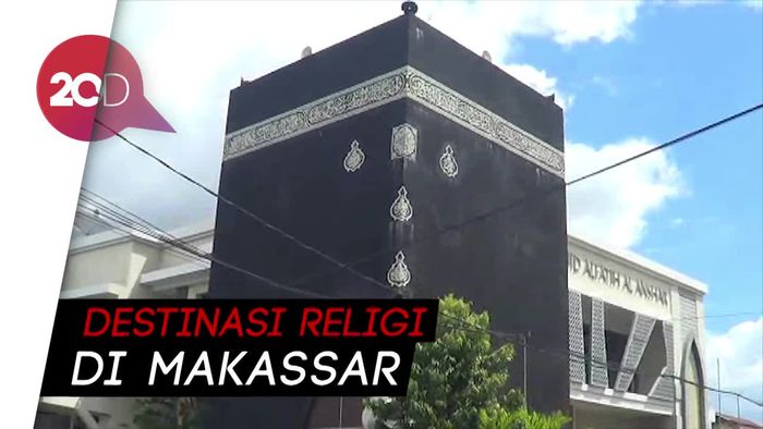Subhanallah! Uniknya Masjid Menyerupai Kakbah Ini