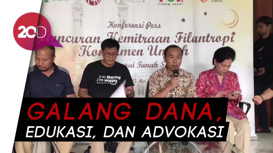 99 Korban Umrah Bodong Diberangkatkan Gotong-royong
