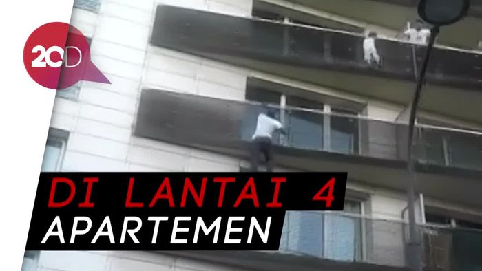 Bak Spiderman, Pria Ini Selamatkan Bocah yang Tergantung