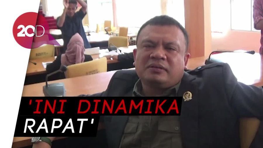Naik Meja saat Rapat, Ini Klarifikasi Anggota DPRD Andi Latief