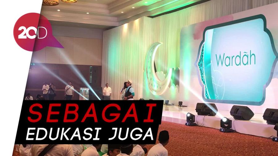 Dewi Sandra Cs Ajak 300 Anak Yatim Keliling Museum TMII