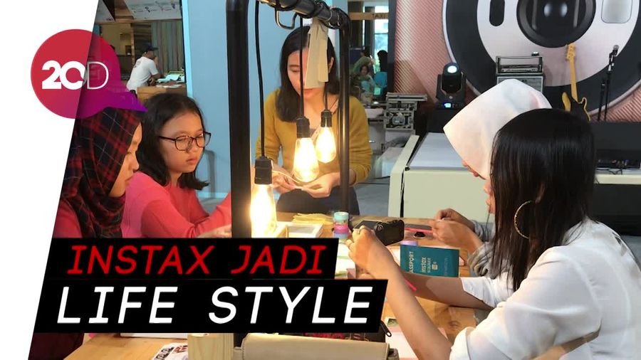 Bikin Prakarya Dengan Foto Instan