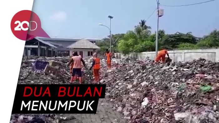 Sampah Menumpuk, Warga Kepulauan Seribu Terusik Bau Tak Sedap